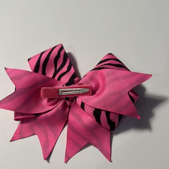 Bow - Picture 2 of 3